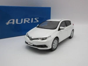 1:30 Toyota AURIS mid-model color sample mini car White Pearl Crystal Shine - Picture 1 of 10