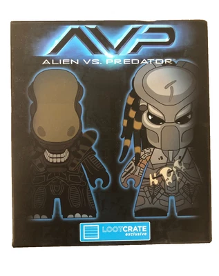 Alien vs Predator TITANS Vinyl Figure - Nostromo Collection Lootcrate Exclusive - Image 1 of 4