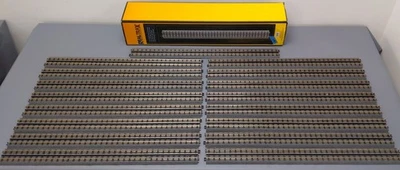MTH 40-1019 O RealTrax - 30" Straight Section (Box of 17) EX/Box - Image 1 of 4