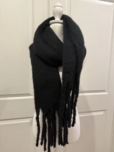Steve Madden Oversized Black Fringed Cozy Scarf  - One Size - Picture 1 of 4