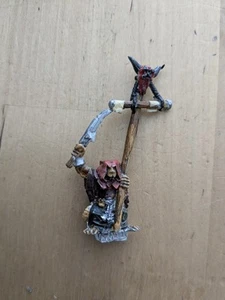 Warhammer Fantasy Skaven Plague Monk Command Standard Bearer Metal - Picture 1 of 2