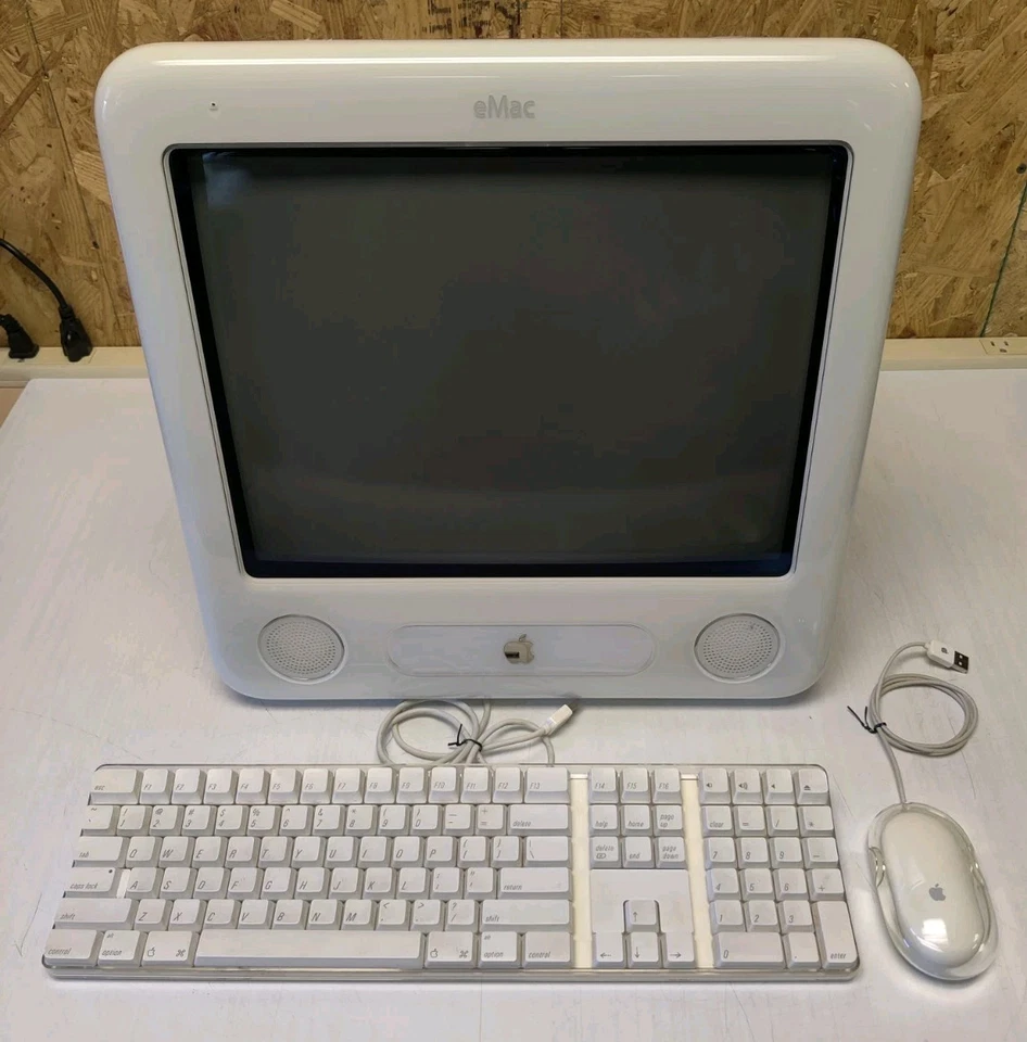 2003 Apple eMac A1002 1GHz G4 1GB RAM 17” All In One PC *TESTED-WORKING-READ* - Image 1 of 4