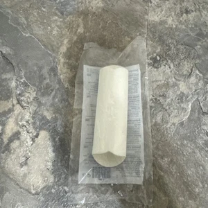 Pampered Chef Garlic Peeler - White Silicone #2586 NEW - Picture 1 of 3