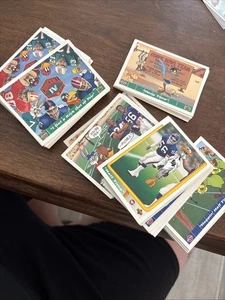 COMIC BALL 4 FOOTBALL LOONEY TUNES Lote de 160 cartas de baraja superior 1992 con dupes - Imagen 1 de 5