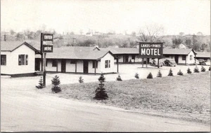LAKES AND PINES MOTEL St. Paul, Minnesota MN c1950s roadside Postcard - Picture 1 of 2