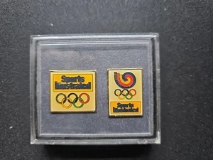 Sports Illustrated 1984 Olympic Summer 2 Pin Set in original Plastikbox - Bild 1 von 5