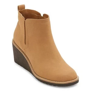 Women's St. John's Bay Burkley Wedge Heel Booties - Light Tan - 8W - NIB - Picture 1 of 1