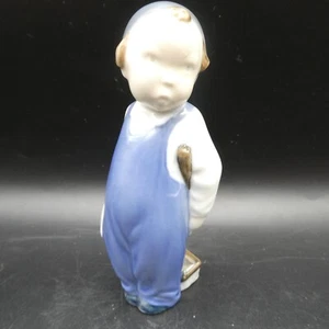 Figurina Royal Copenhagen Danimarca ragazzo con scopa 3250 ottime condizioni - Foto 1 di 5