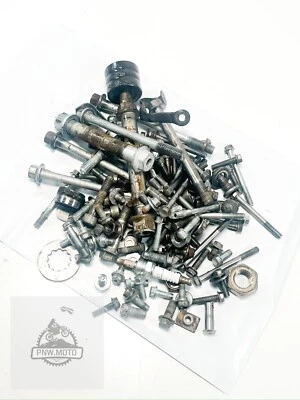 2005 SUZUKI RMZ250 RMZ 250 OEM Motor Corpo Porcas Parafusos Hardware Diverso - Imagem 1 de 2