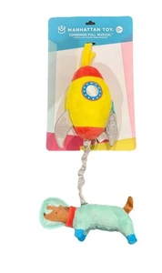 Manhattan Toy Cosmo Space Hund Babywiege Rock-A-Bye Baby Zug Musikspielzeug Rakete - Bild 1 von 3
