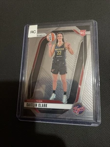 2024 Panini Prizm WNBA Caitlin Clark #145 (RC) Variation - Picture 1 of 4