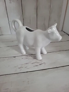White Stoneware Cow Creamer Farmhouse 8"Lx5.5"Hx3"W Food Network - Picture 1 of 7