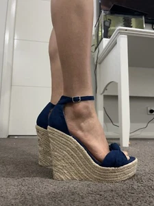 Brand New - Navy Rattan Wedges - Size 8 - Picture 1 of 4