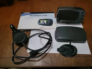 Garmin StreetPilot 2720 GPS Navigation Street Pilot W/ Charger & Mount Bundle - Picture 1 of 6