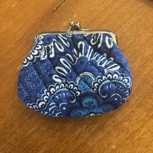 Vera Bradley KiSS Coin Purse Blue Tapestry Silver Frame - Picture 1 of 3
