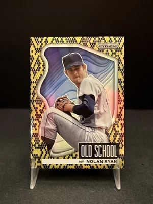 Panini Prizm 2022 - Old School Nolan Ryan #OS-1 Snake Skin Prizm/50 Foto 1 de 3