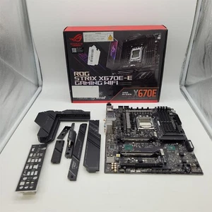ASUS ROG Strix X670E-E Gaming AM5(LGA 1718) ATX Motherboard -NOT WORKING- - Bild 1 von 7