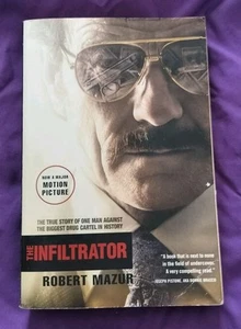 Infiltrator : The True Story of One Man Against the Biggest Drug Cartel in... - Foto 1 di 2