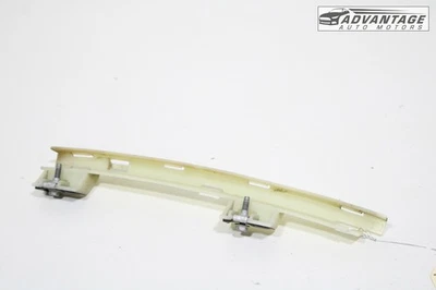 Chevrolet Malibu 2016-2025 puerta trasera derecha ventana guía canal soporte OEM Foto 1 de 4