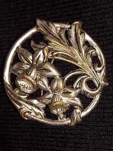 Beautiful Round, Vintage Art Nouveau Silver Floral Pin, 1 1/2 Inches in Diameter - Picture 1 of 4