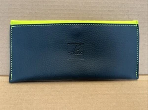 Estuche Theo Solo Soporte Amarillo Neón y Verde Bosque - 2 Ranuras, Cierre Magnético - Imagen 1 de 5