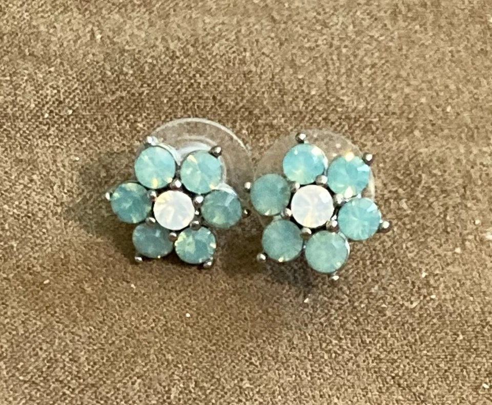 Flower Rhinestone Stud Earrings Pale Blue Clear Center Silver Tone C144B-51 - Image 1 of 2