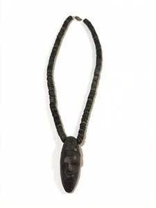Vintage Carved Wood Tribal Face Pendant Necklace Boho Tribal Ethnic Beads - Picture 1 of 7