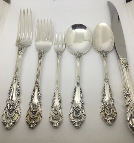 Sir Christopher by Wallace Sterling Silver 6 Piece Place Setting - No Monogram Cover