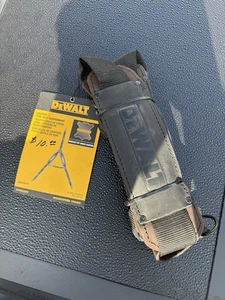 NEU DeWalt Leder Werkzeuggürtel Hosenträger verstellbar 53x101cm DWST550116 Premium - Bild 1 von 6