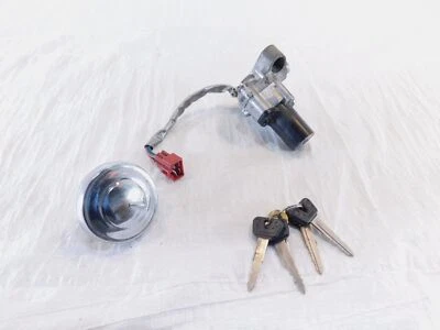 Yamaha V-Star 650 XVS650 & 1100 Ignition Switch Steering Lock Gas Cap Set & Key - Image 1 of 4