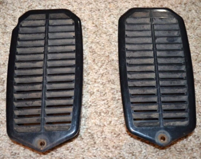 1982 1983 1984 CHEVROLET CAMARO PRESSURE RELIEF DOOR VENTS AIR CHIPPED Foto 1 de 4