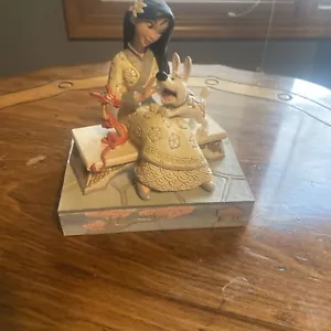Jim Shore Disney Traditions WHITE WOODLAND MULAN Onorevole eroina statuina - Foto 1 di 8