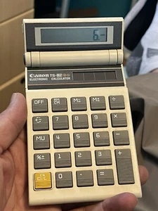 Vintage Canon TS-82 electronic solar-powered calculator - Picture 1 of 4