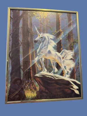 Arte de pared contemporáneo enmarcado mítico majestuoso unicornio colores vibrantes Foto 1 de 2