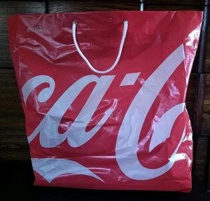 Coke Cola rot Kunststoff wiederverwendbare Einkaufstaschen mit geflochtenen Nylongriffen  - Bild 1 von 7