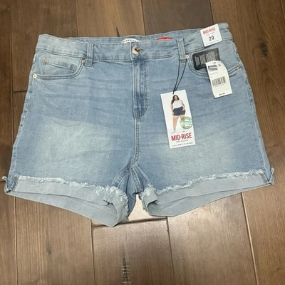NWT Celebrity Pink The Sugar Mid Rise Jean Shorts Size 20 Blue Stretch Denim - Image 1 of 4