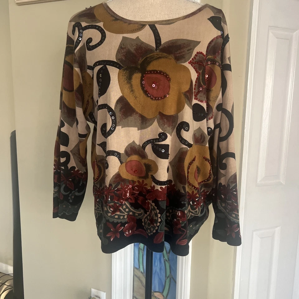 Top floral para mujer Monroe & Main 1X Foto 1 de 4