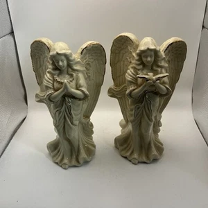 Juego de 2 candelabros de porcelana blanca con adornos dorados - Imagen 1 de 6