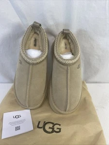 BRAND NEW WOMENS UGGS (Size 6) - Picture 1 of 14