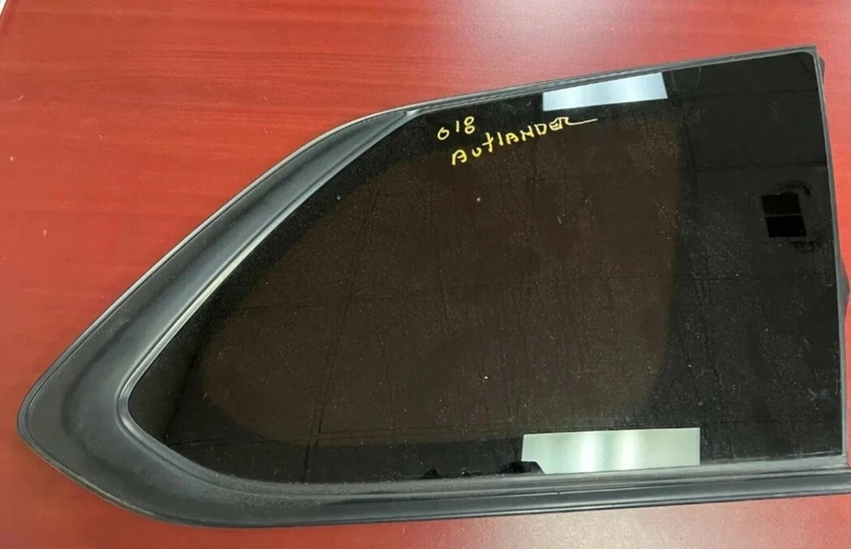 2014-2020 MITSUBISHI OUTLANDER LADO DIREITO DO PASSAGEIRO TRASEIRO QUARTO DE VIDRO FABRICANTE DE EQUIPAMENTO ORIGINAL - Imagem 1 de 1