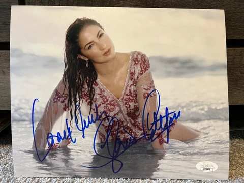Gloria Estefan signed 8x10 JSA COA spanish Cuban Latin music icon Cover