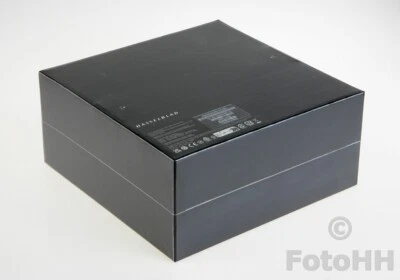 HASSELBLAD XCD 2,5 / 25 V LENS FACTORY SEALED / NEW IN BOX NICELY PRICED !! - Image 1 of 4