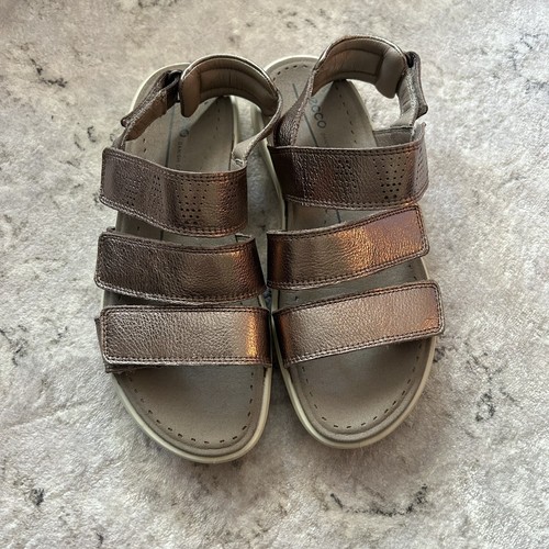 Sandali da donna Ecco 5 morbidi regolabili 3 cinghie taglia 6 5 37 grigi pelle metallica