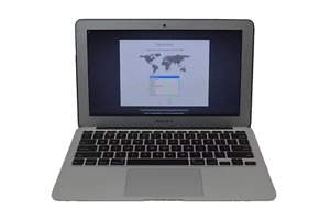 Apple MacBook Air A1465 7,1 11" 1.6GHz i5 4GB RAM 120GB SSD 10.15(Grade A No AC) - Picture 1 of 5