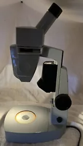 American Optical Stereozoom Microscope 10x 20x, with double light source. - Picture 1 of 9