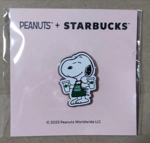 Distintivo spilla Starbucks PEANUTS Snoopy rosa nuovo e mai usato - Foto 1 di 2