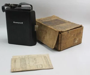 Vintage Honeywell Test Meter W136A Tester Meter *PARTS OR DISPLAY* - Picture 1 of 2