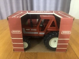 VINTAGE NEW ERTL HESSTON 980DT TRACTOR 4WD 1/16 SCALE MODELS METAL USA MADE NIB - Picture 1 of 14