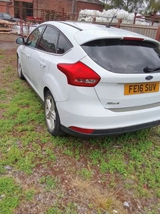 Ford Focus Zetec s 1.0 EcoBoost - Picture 1 of 13