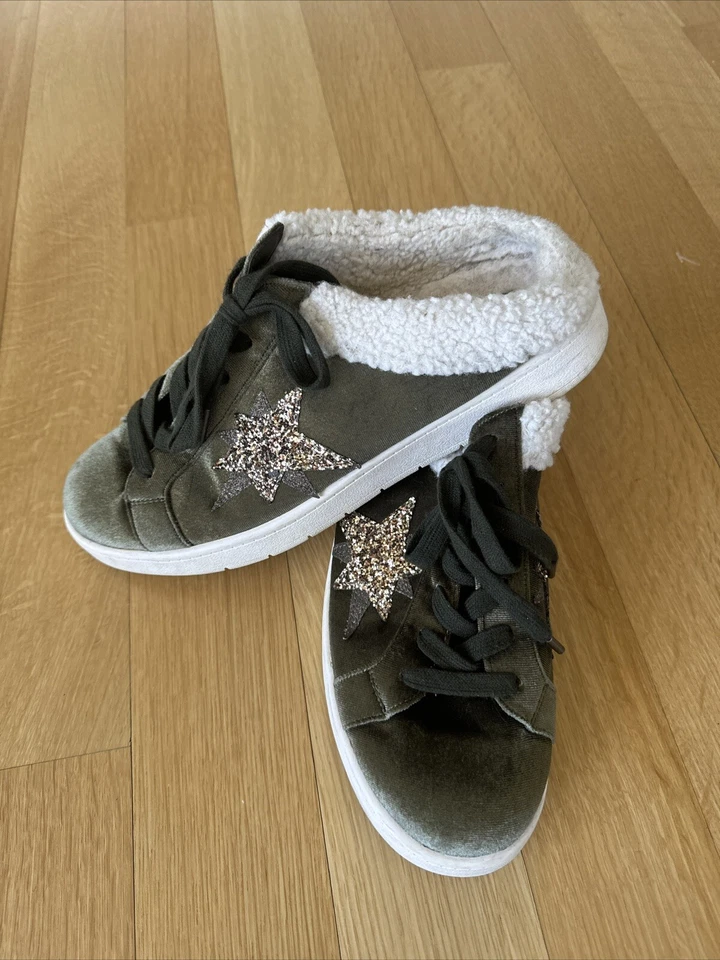 Tênis WhiteHouse Black Market veludo oliva Payton tamanho 10 Sherpa Star - Imagem 1 de 4